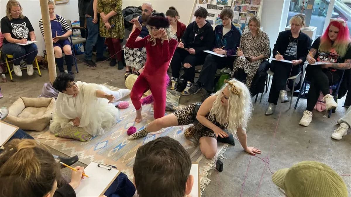 Festival of Cats: Cat Drag Life Drawing