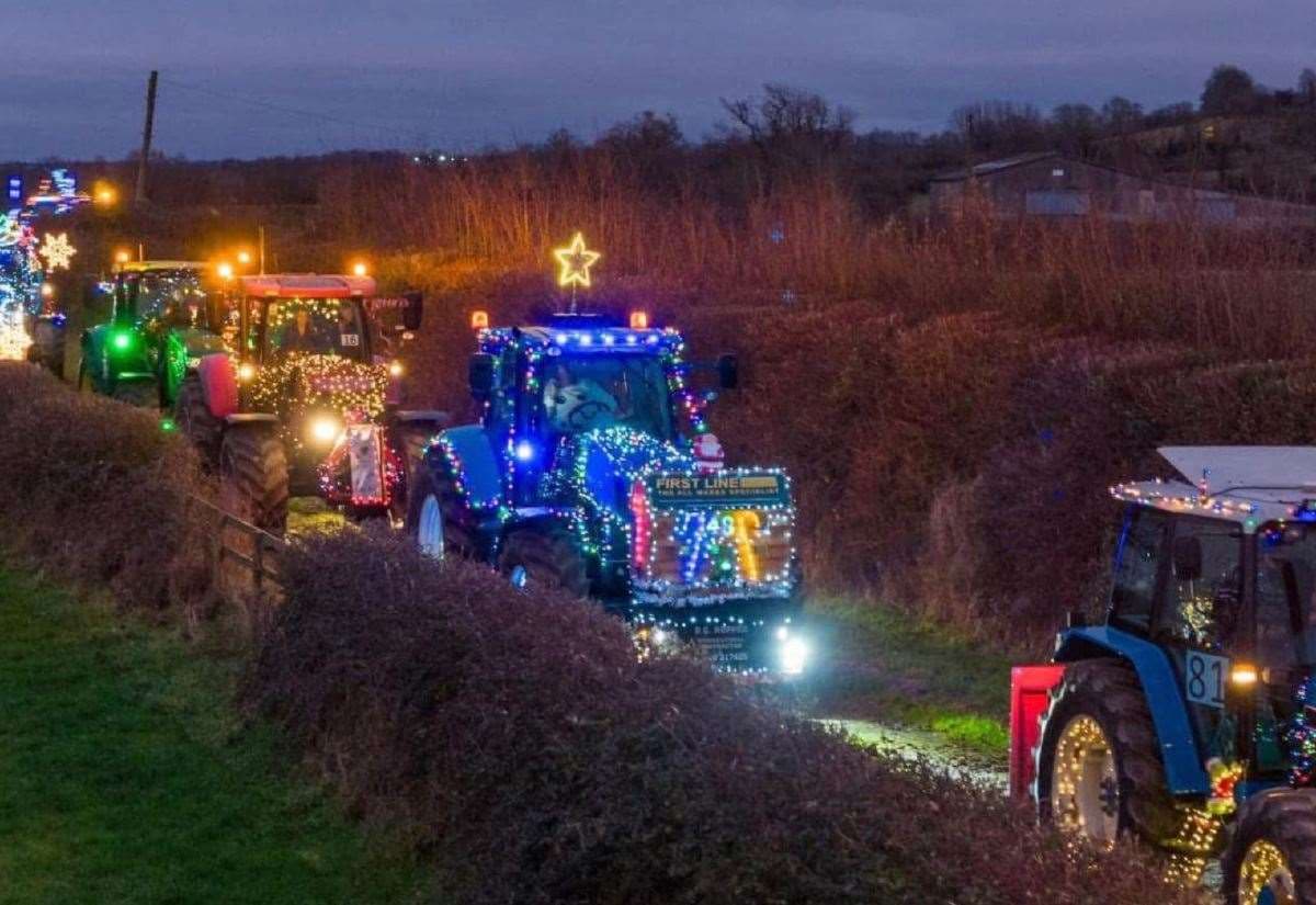 60 festive tractors to light up town in Christmas parade