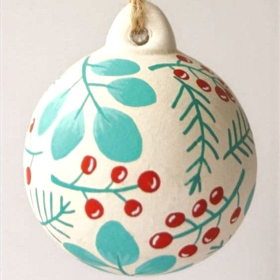 CHRISTMAS CRAFT & COFFEE: Paint, Pour & Decoupage!