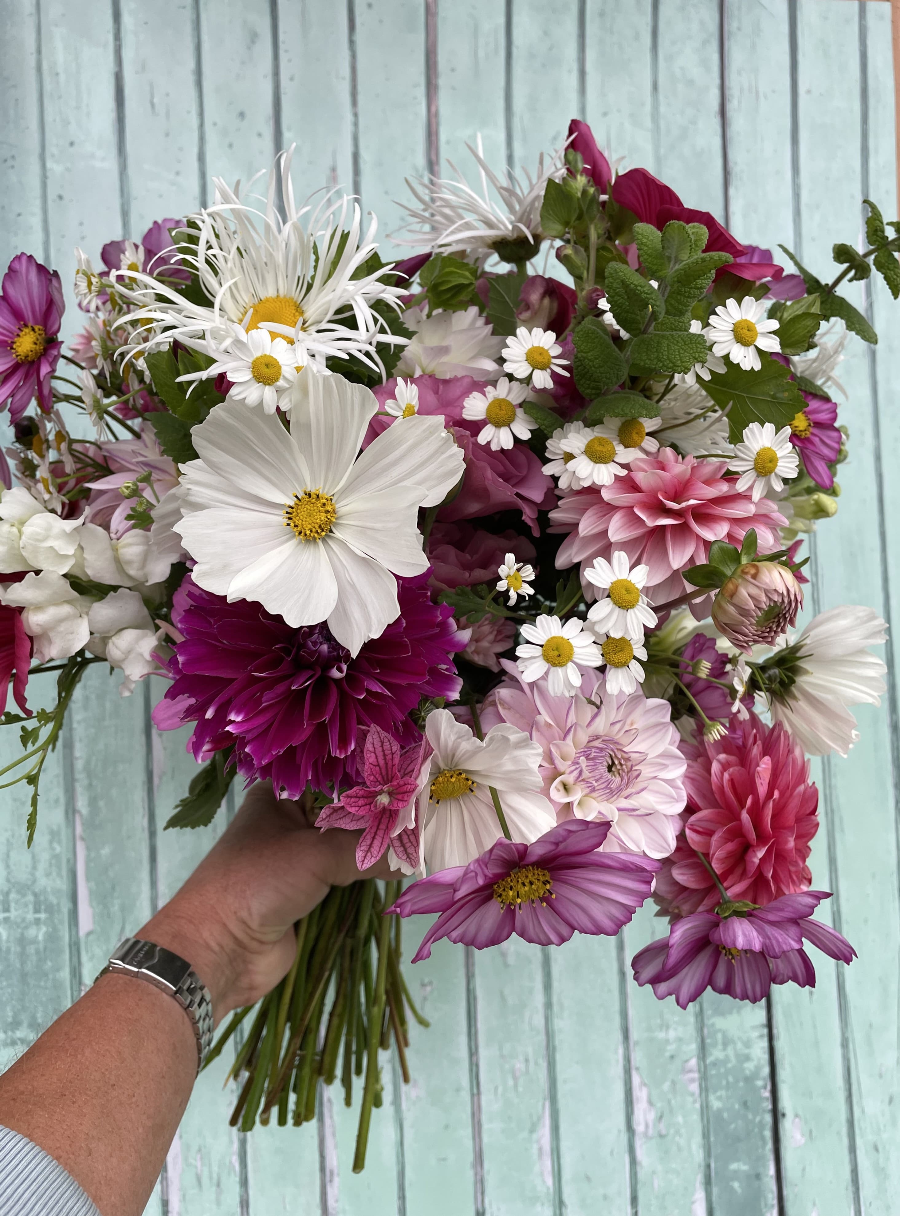Spring hand-tied bouquet making